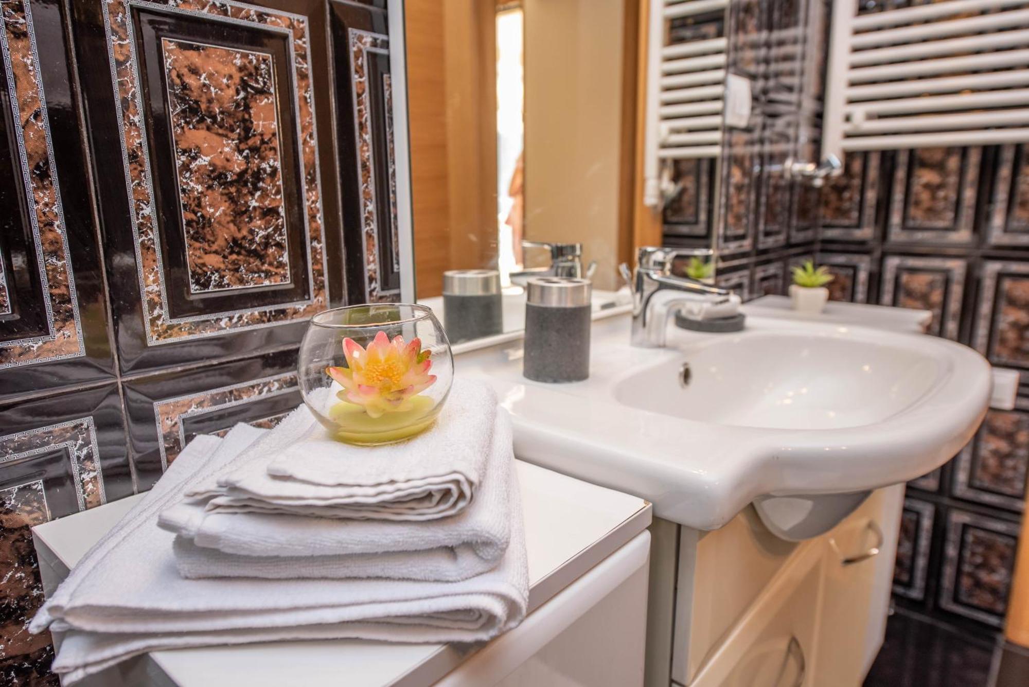 S&P City Center Apartments Kotor Kültér fotó